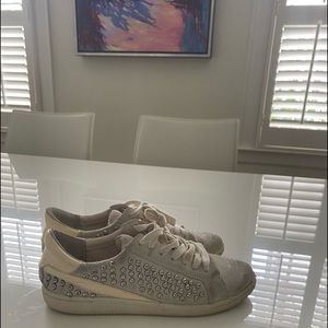 Dolce Vita sneakers!